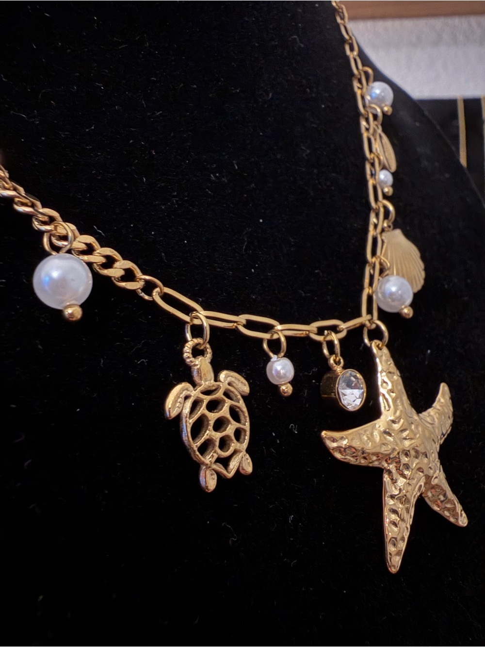 Gold Starfish Charm Necklace with Pearls - 18k triple gold plated - Picture 5 of 6